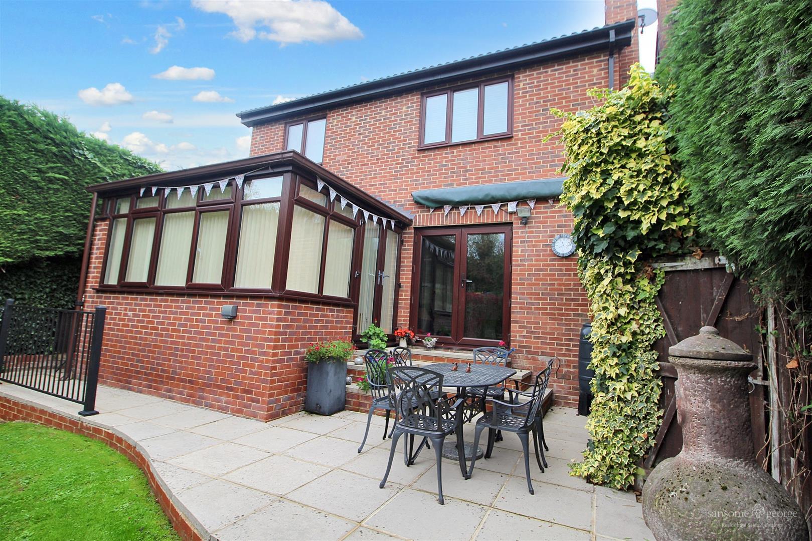 Westwood Glen, Tilehurst, Reading